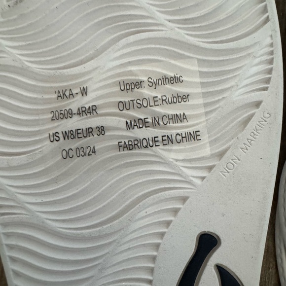 OLUKAI Aka Women’s sandals size 8 - Picture 7 of 7